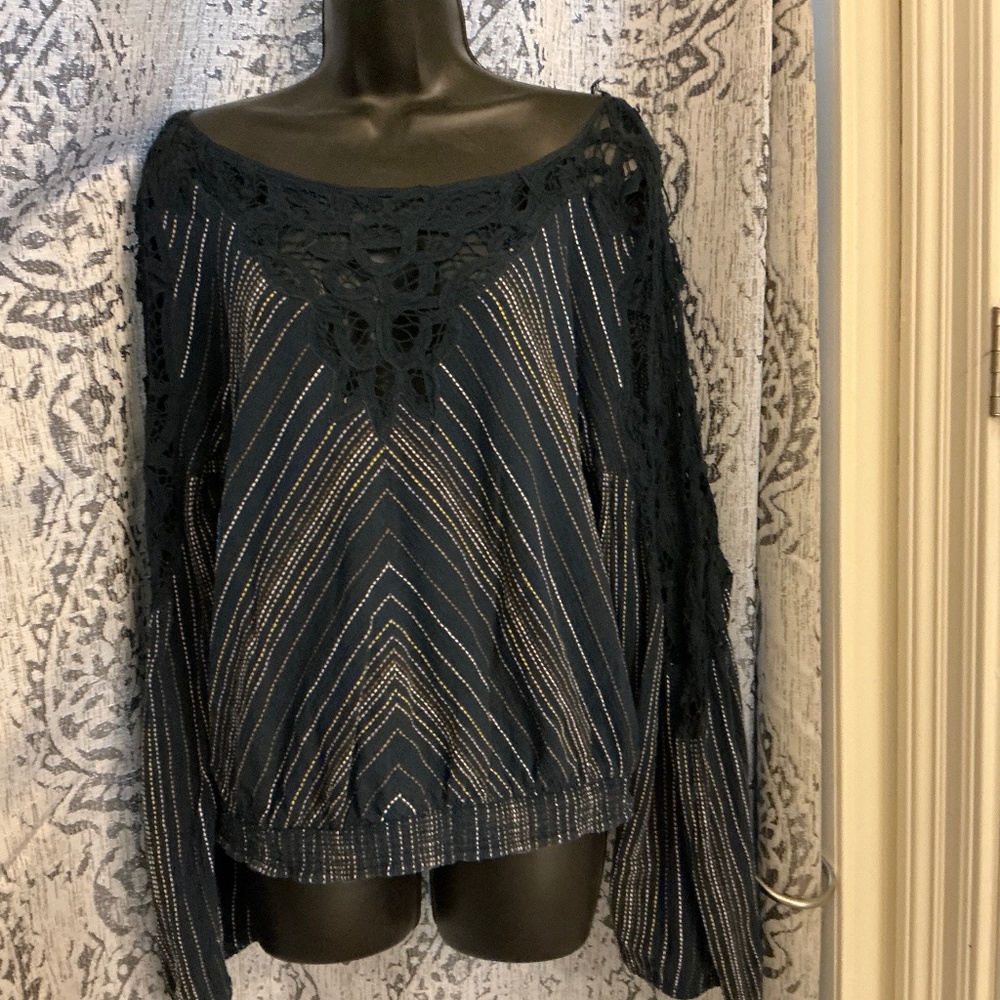 Free People Top. Large
